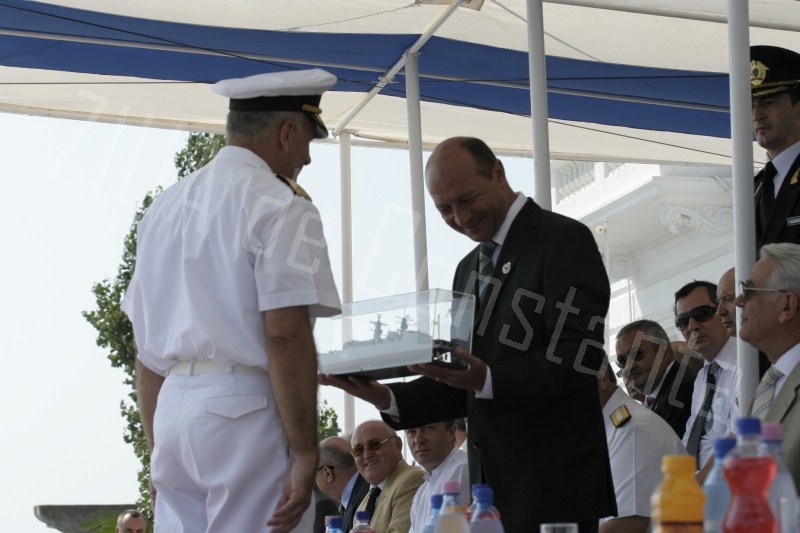 fotoreportaj presedintele jucator remember traian basescu zece ani in imagini la constanta 525642 fotoreportaj presedintele jucator remember traian basescu zece ani in imagini la constanta 525642