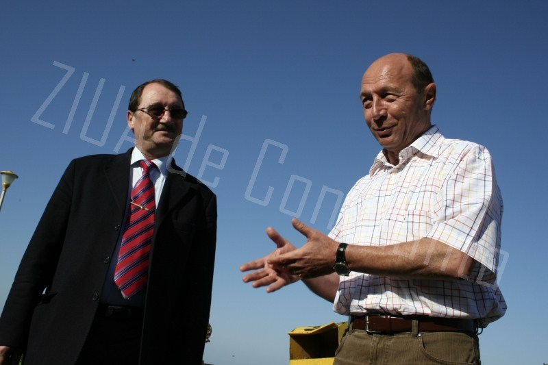fotoreportaj presedintele jucator remember traian basescu zece ani in imagini la constanta 525642 fotoreportaj presedintele jucator remember traian basescu zece ani in imagini la constanta 525642