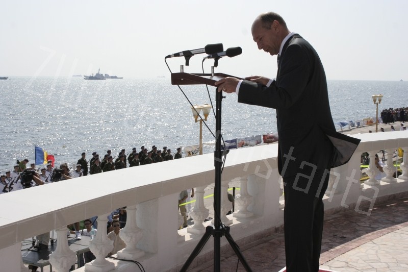 fotoreportaj presedintele jucator remember traian basescu zece ani in imagini la constanta 525642 fotoreportaj presedintele jucator remember traian basescu zece ani in imagini la constanta 525642