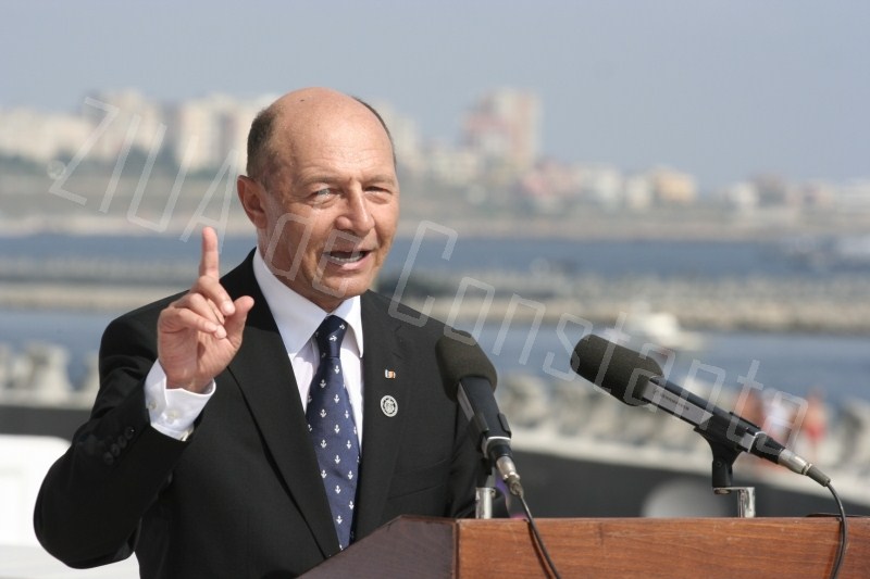 fotoreportaj presedintele jucator remember traian basescu zece ani in imagini la constanta 525642 fotoreportaj presedintele jucator remember traian basescu zece ani in imagini la constanta 525642