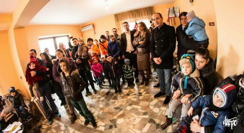 100 de familii din viile noi au primit cadouri robert boroianu presedintele pnl constanta a fost ajutorul 100 de familii din viile noi au primit cadouri robert boroianu presedintele pnl constanta a fost ajutorul