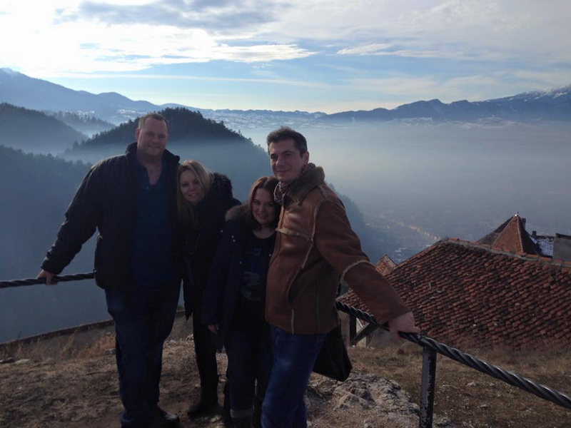 fiica cea mica a sotilor garabet adelina bianca garabet si robert mitchell petrecere de logodna la ovidiu fiica cea mica a sotilor garabet adelina bianca garabet si robert mitchell petrecere de logodna la ovidiu