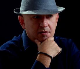 Scriitorul Eduard Zalle petrece sărbătorile în Mexic