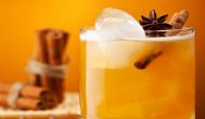 ecuisine.ro Băuturi fine pentru masa de Revelion 2015 - Cocktail de rom și suc de mere 
