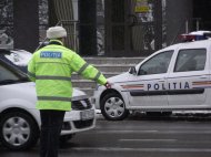 Accident cu victimă în Constanţa A intrat cu maşina în stâlp, din cauza poleiului