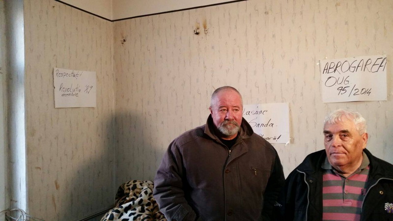 de maine incepe si pichetarea sediului primariei revolutionarii au intrat in greva foamei la constanta de maine incepe si pichetarea sediului primariei revolutionarii au intrat in greva foamei la constanta