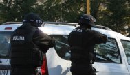 Percheziţii la Medgidia Suspecţi de proxenetism, ridicaţi de mascaţi