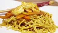 Preparate-culinare.ro Creveţi cu legume şi tăitei de orez
