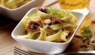 Ecuisine.ro Tagliatele cu ansoa şi muguri de pin