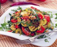 ecuisine.ro  Salata cu orez salbatic si legume pe gratar