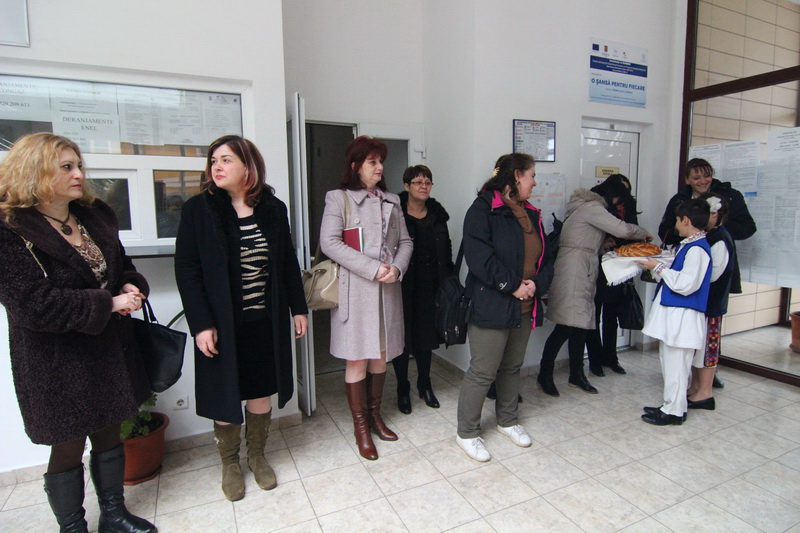 primarul mariana gaju gazda unor oaspeti de seama instantanee din viata chinei expuse la cumpana galerie primarul mariana gaju gazda unor oaspeti de seama instantanee din viata chinei expuse la cumpana galerie