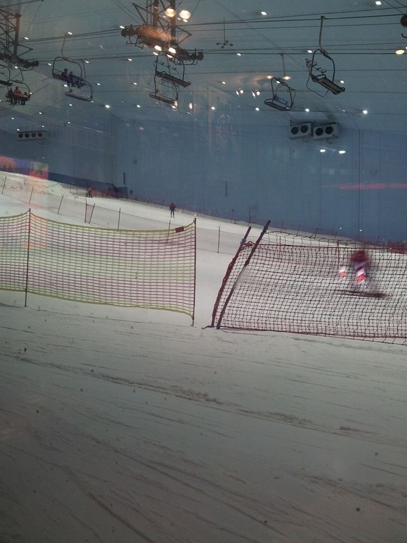 aniversare si valentine s day in emirate clementa si hacic garabet despartiti de simona halep de o furtuna aniversare si valentine s day in emirate clementa si hacic garabet despartiti de simona halep de o furtuna