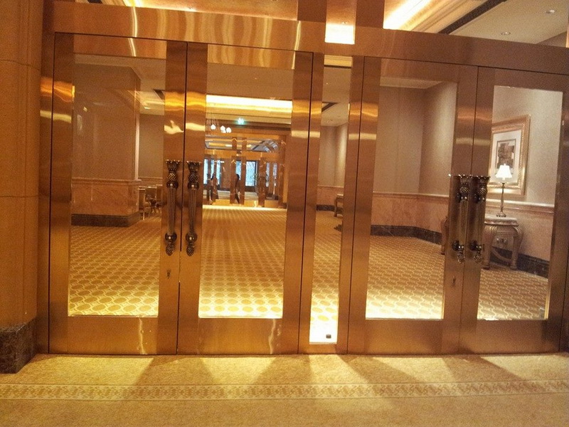 aniversare si valentine s day in emirate clementa si hacic garabet despartiti de simona halep de o furtuna aniversare si valentine s day in emirate clementa si hacic garabet despartiti de simona halep de o furtuna