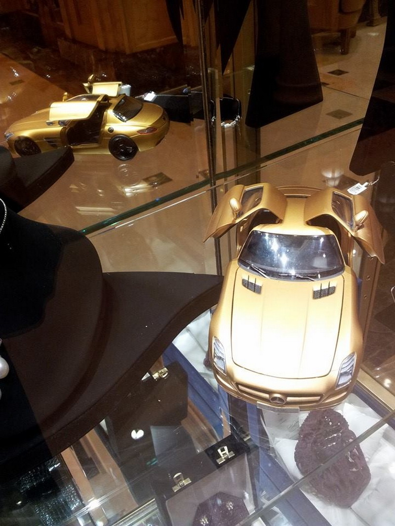 aniversare si valentine s day in emirate clementa si hacic garabet despartiti de simona halep de o furtuna aniversare si valentine s day in emirate clementa si hacic garabet despartiti de simona halep de o furtuna