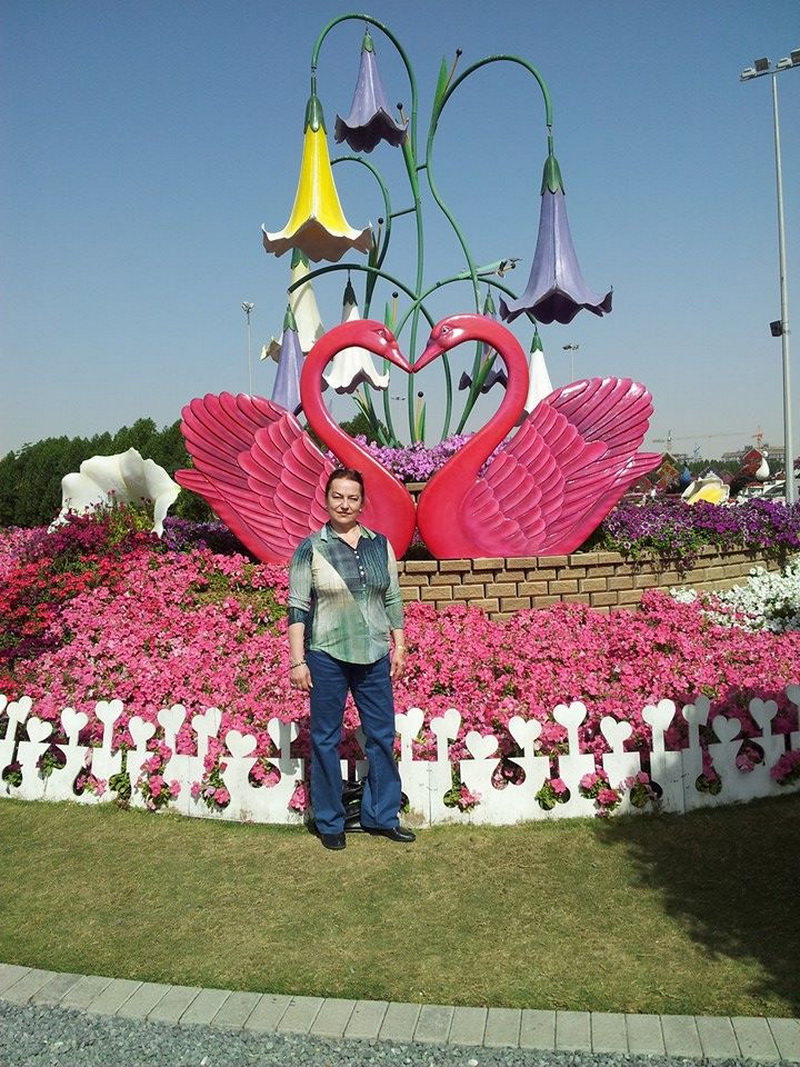 aniversare si valentine s day in emirate clementa si hacic garabet despartiti de simona halep de o furtuna aniversare si valentine s day in emirate clementa si hacic garabet despartiti de simona halep de o furtuna