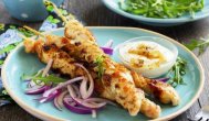 ecuisine.ro  Frigărui de pui cu sos de usturoi 