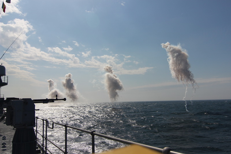 un avion de spionaj rusesc a survolat navele nato din marea neagra galerie foto 537542 un avion de spionaj rusesc a survolat navele nato din marea neagra galerie foto 537542