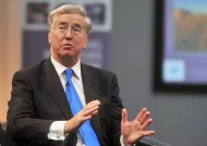 Michael Fallon Împărtăşesc îngrijorarea României privind securitatea pe Marea Neagră