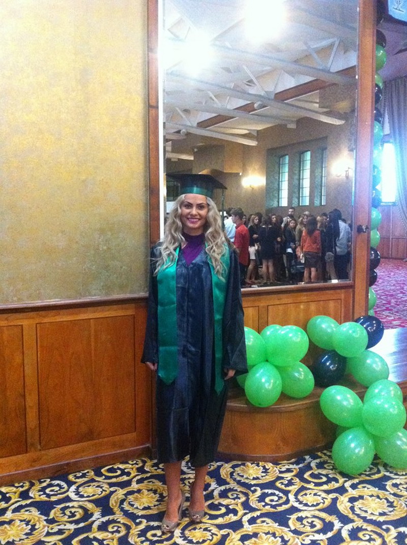 crina iovanescu sa fii farmacist nu este deloc usor trebuie sa te documentezi permanent sa fii dedicat crina iovanescu sa fii farmacist nu este deloc usor trebuie sa te documentezi permanent sa fii dedicat