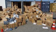 Articole de aproape 2 milioane de lei Mii de produse posibil contrafăcute, confiscate la Constanţa