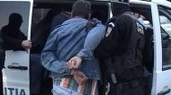 Poliţist ameninţat cu un cuţit Doi bărbaţi din Corbu, trimişi după gratii pentru ultraj