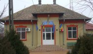 Se apropie Paştele Primăria comunei Poarta Albă, alături de copii şi de pensionari, în preajma sărbătorilor