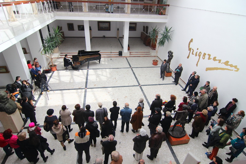 am facut acest lucru pentru a demonstra calitatea sa de ctitor schimbarea la fata a muzeului de arta am facut acest lucru pentru a demonstra calitatea sa de ctitor schimbarea la fata a muzeului de arta