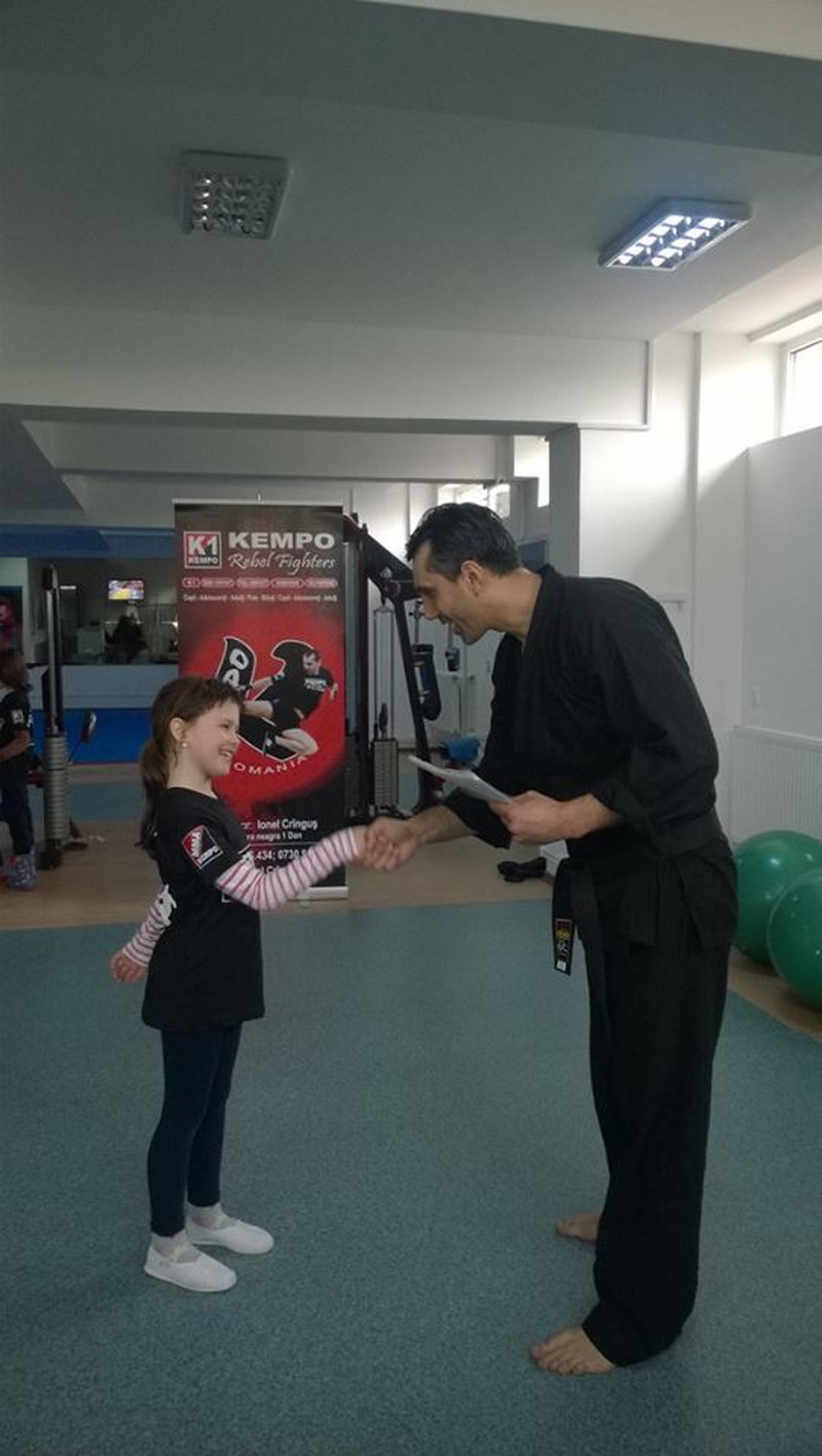 programul scoala altfel instructorul ionel cringus a predat kempo kids pentru elevii de la petre ispirescu programul scoala altfel instructorul ionel cringus a predat kempo kids pentru elevii de la petre ispirescu