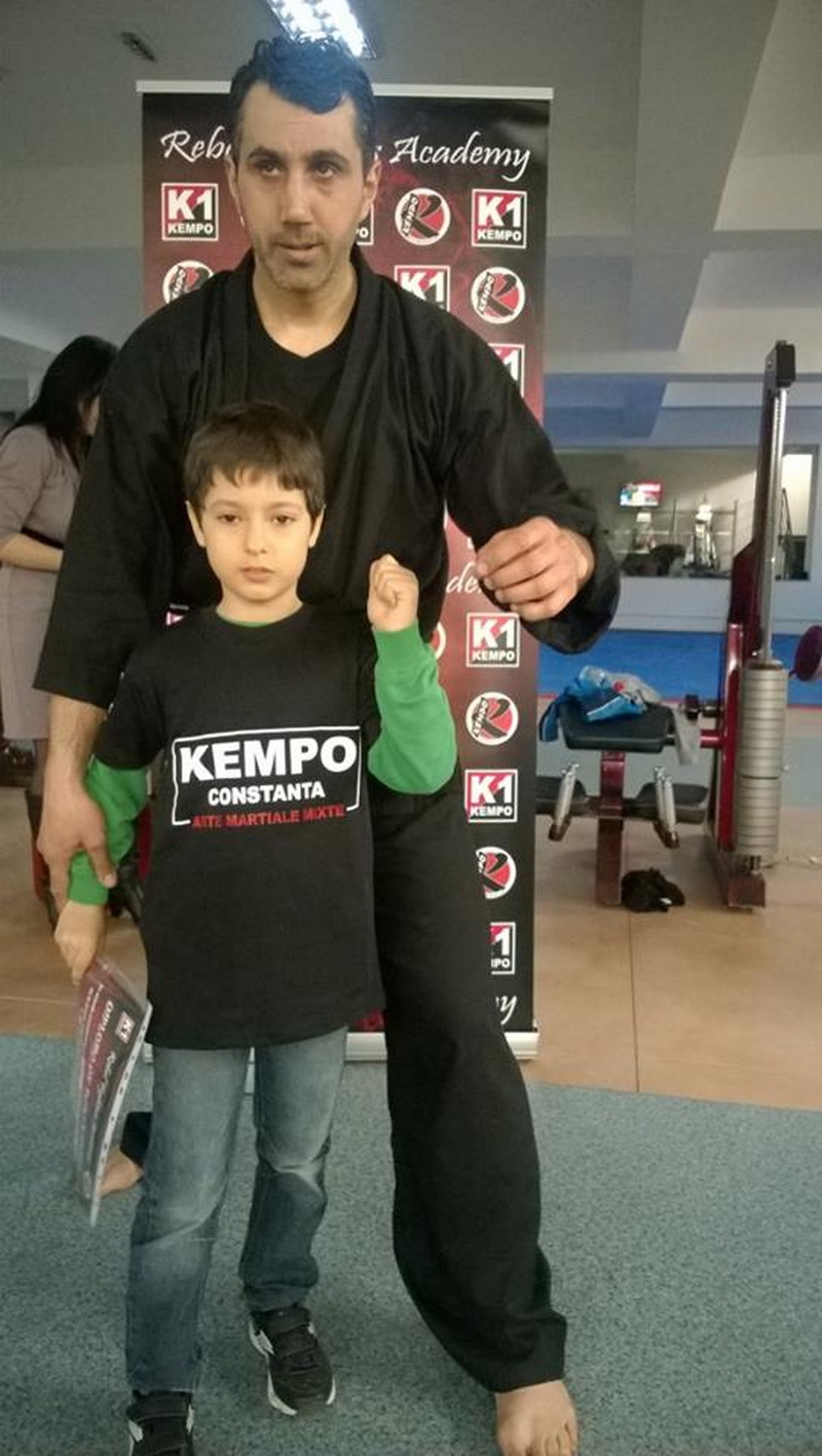 programul scoala altfel instructorul ionel cringus a predat kempo kids pentru elevii de la petre ispirescu programul scoala altfel instructorul ionel cringus a predat kempo kids pentru elevii de la petre ispirescu