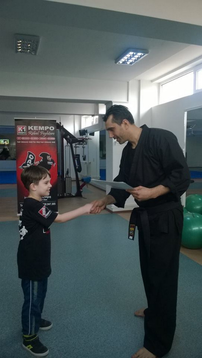 programul scoala altfel instructorul ionel cringus a predat kempo kids pentru elevii de la petre ispirescu programul scoala altfel instructorul ionel cringus a predat kempo kids pentru elevii de la petre ispirescu