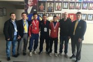 Sportivii români cuceresc podiumul la Cupa Balcanică de lupte de la Bursa