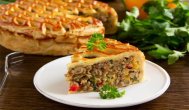 ecuisine.ro    Placinta cu carne si legume
