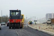 FOTOREPORTAJ. 1 Mai, printre gropi şi utilaje de asfaltare, în Mamaia Nord (galerie foto)