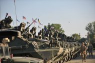 FOTOREPORTAJ „Marșul cavaleriei”. În vehicule blindate, militarii străbat România de la Constanța la Brașov
