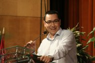 Ştiripesurse.ro Ponta, despre bacșiș - Merge prost, fac un pas înapoi