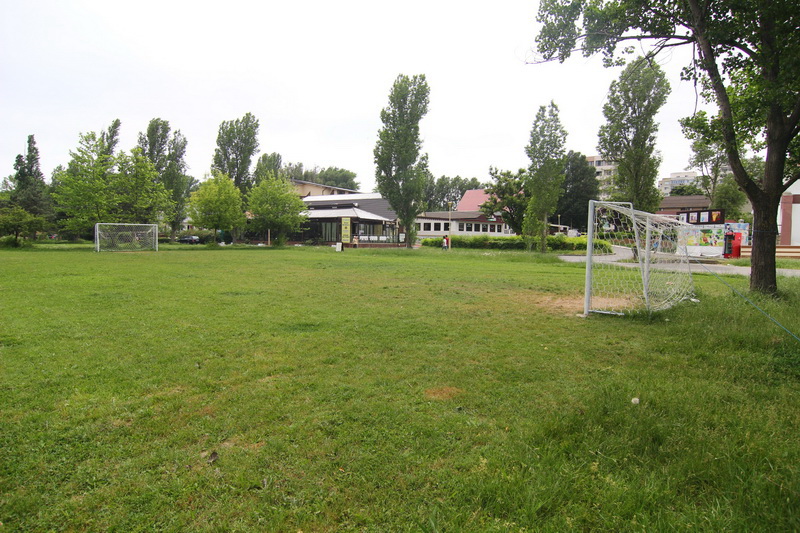 ce spun reprezentantii jubileu salon despre terenul de fotbal amenajat in parcul tabacarie galerie foto ce spun reprezentantii jubileu salon despre terenul de fotbal amenajat in parcul tabacarie galerie foto