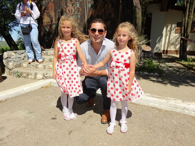 valentin saghiu primarul copiilor petrecere cu personaje de poveste face painting si candy bar la murfatlar valentin saghiu primarul copiilor petrecere cu personaje de poveste face painting si candy bar la murfatlar