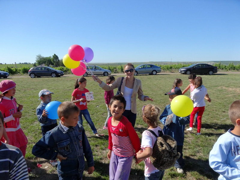 valentin saghiu primarul copiilor petrecere cu personaje de poveste face painting si candy bar la murfatlar valentin saghiu primarul copiilor petrecere cu personaje de poveste face painting si candy bar la murfatlar