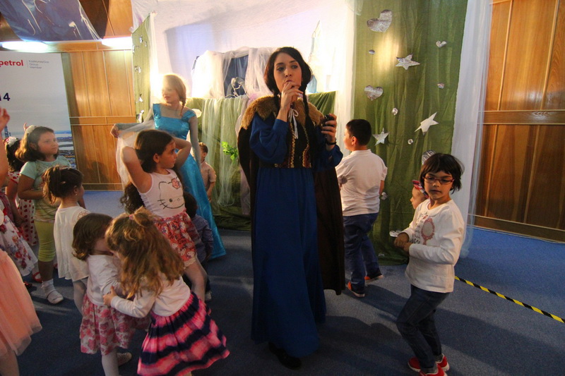 ziua portilor deschise pentru copiii angajatilor rafinaria rompetrol de la navodari asaltata 549357 ziua portilor deschise pentru copiii angajatilor rafinaria rompetrol de la navodari asaltata 549357