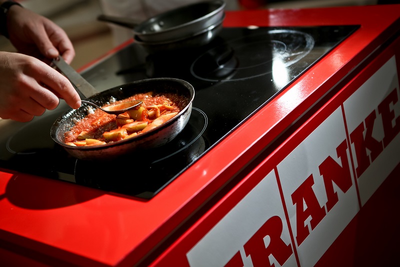 asociatia united hands romania a daruit zambete dulci pentru copiii centrelor de plasament galerie foto asociatia united hands romania a daruit zambete dulci pentru copiii centrelor de plasament galerie foto