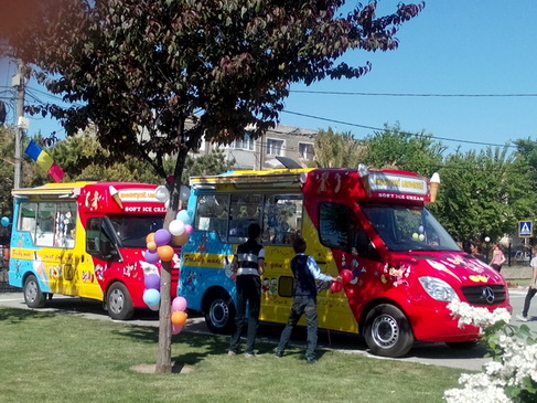 surpriza de proportii pentru copiii din comuna pestera 549609 surpriza de proportii pentru copiii din comuna pestera 549609