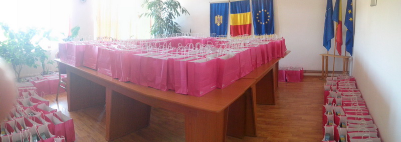 viitorul unei natiuni depinde de nivelul de educatie primarul valentin vrabie a oferit 500 de tablete viitorul unei natiuni depinde de nivelul de educatie primarul valentin vrabie a oferit 500 de tablete