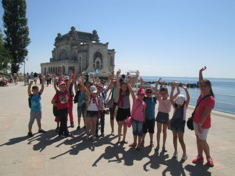 actiune ampla dedicata copiilor tatari organizata de udttmr galerie foto 549699 actiune ampla dedicata copiilor tatari organizata de udttmr galerie foto 549699