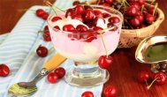 ecuisine.ro  Spuma de branza cu cirese