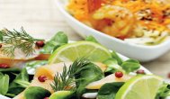 ecuisine.ro  Salata verde cu somon afumat si cocktail de crevete