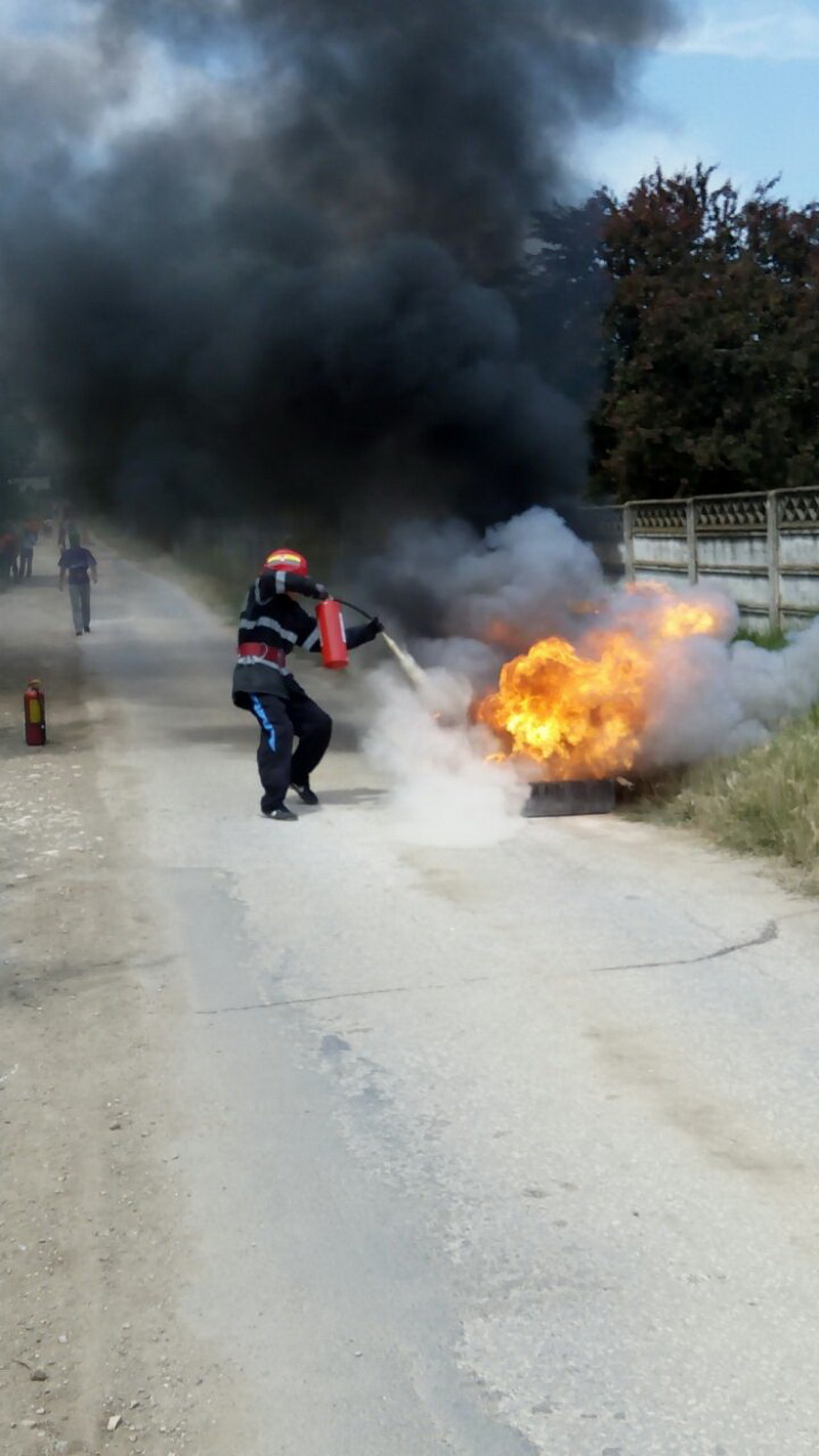 pompierii militari constanteni in competitie concursul serviciilor profesioniste pentru situatii de urgenta