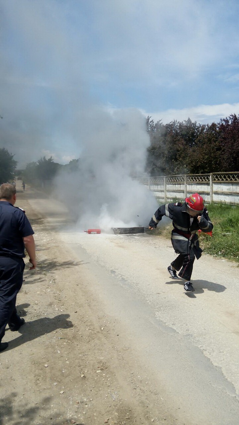 pompierii militari constanteni in competitie concursul serviciilor profesioniste pentru situatii de urgenta