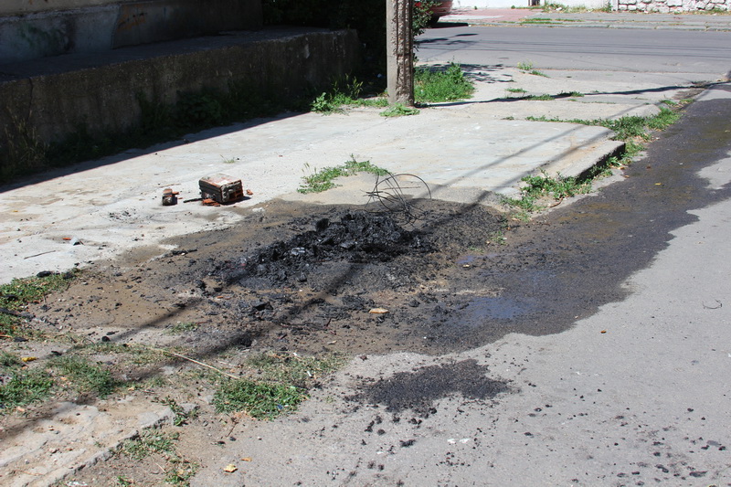 frigider incendiat in strada in cartierul coiciu 550837 frigider incendiat in strada in cartierul coiciu 550837