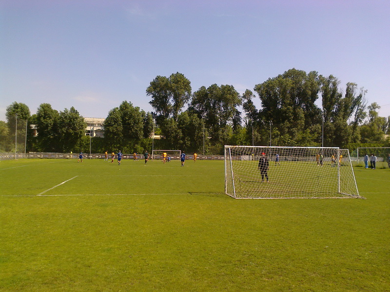 victor becali prezent la meci formatia penitenciarului poarta alba s a tinut tare in amicalul cu farul victor becali prezent la meci formatia penitenciarului poarta alba s a tinut tare in amicalul cu farul