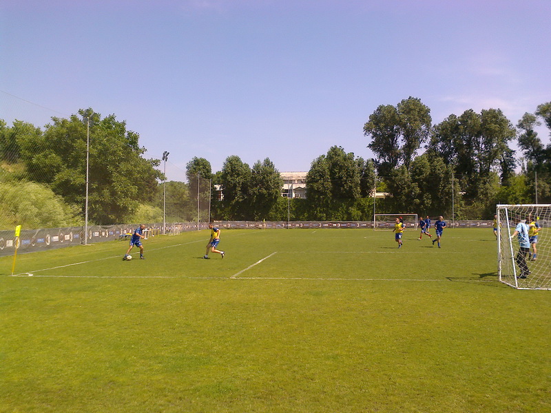 victor becali prezent la meci formatia penitenciarului poarta alba s a tinut tare in amicalul cu farul victor becali prezent la meci formatia penitenciarului poarta alba s a tinut tare in amicalul cu farul